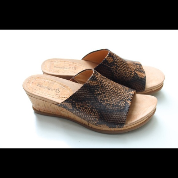 NWOT Bare traps wedges - Picture 8 of 10